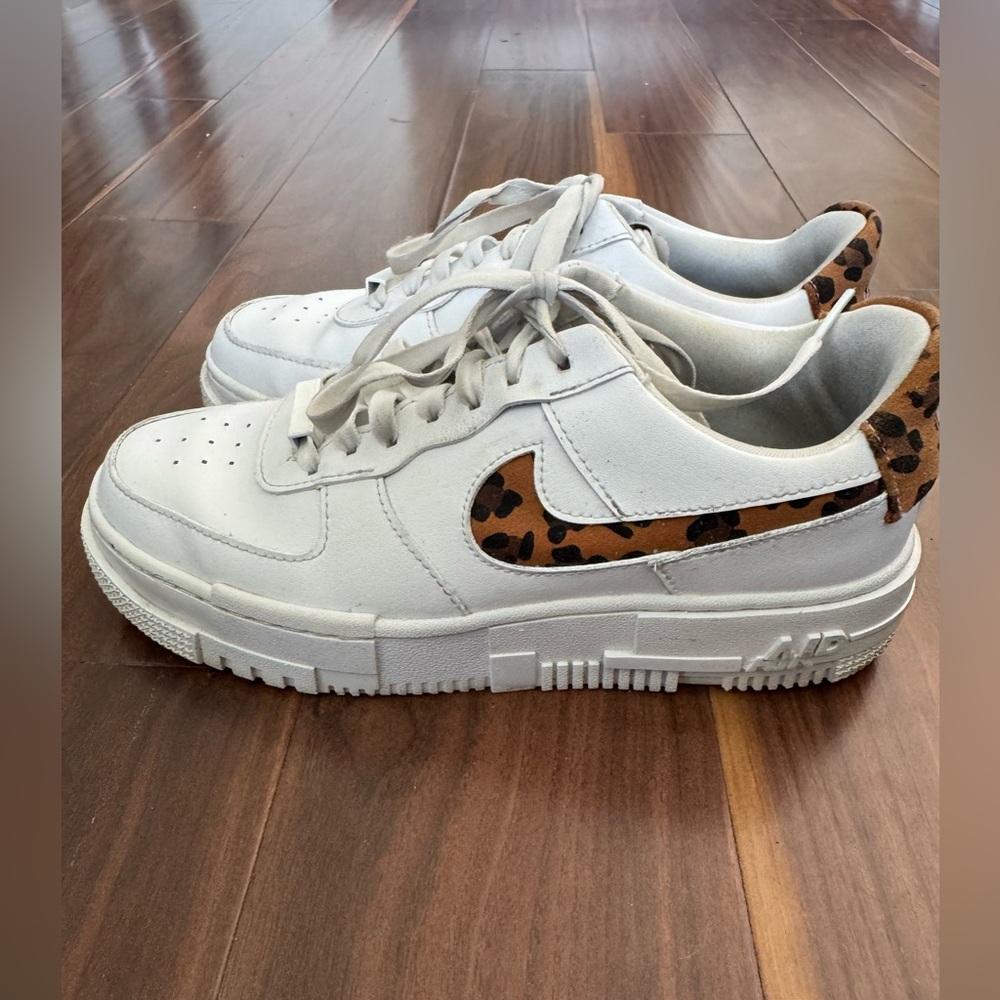 Nike Air Force 1 Pixel leopard women’s 7.5
Good condition